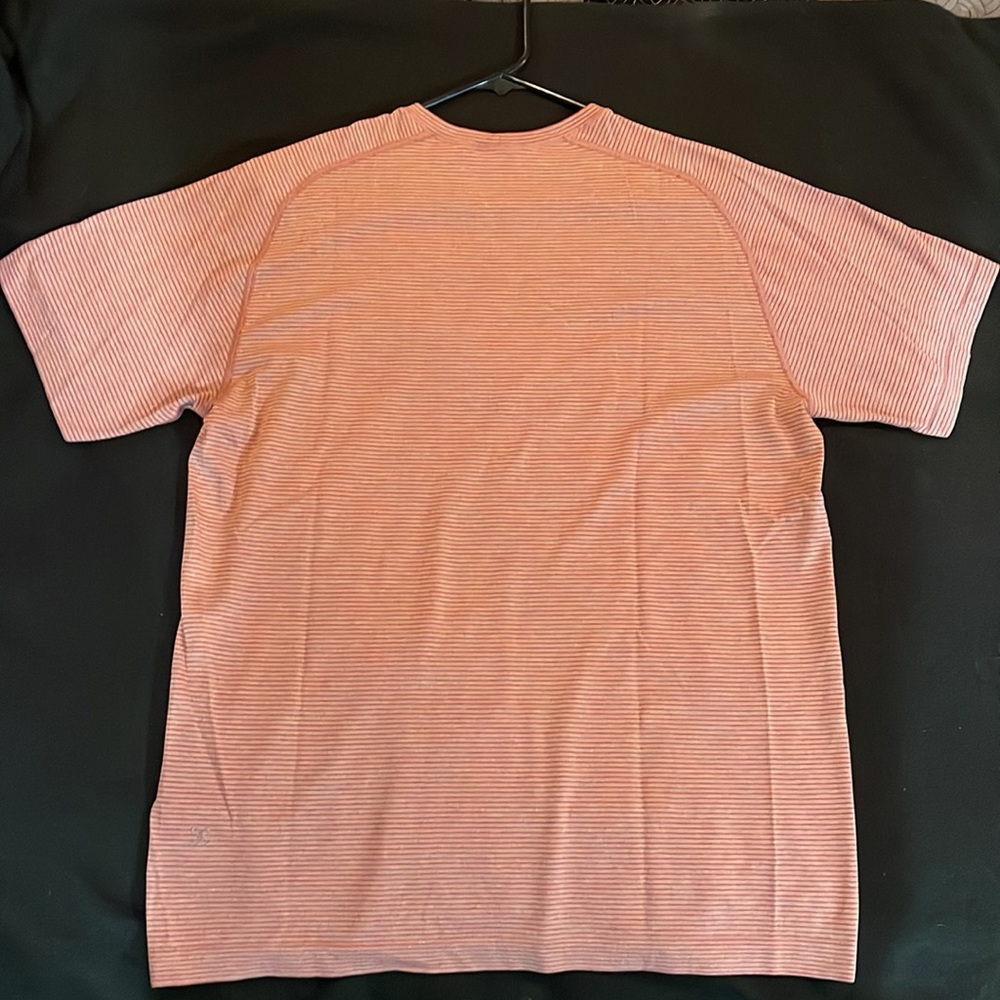 Lululemon Metal Vent Tech Short Sleeve - Picture 6 of 7